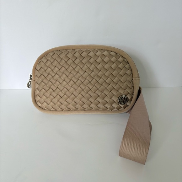 Steve Madden Handbags - Steve Madden Quilted Belt Bag Beige Crossbody Fanny Pack